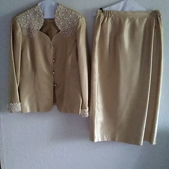 Dress Suits - Picture 3 of 8